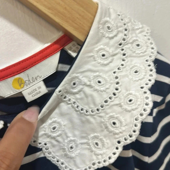 Boden Kathleen Striped Long Sleeve Top w/Lace Eyelet Collar in Navy/White - 8 - Picture 2 of 3